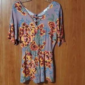 💐NWOT Floral romper💐